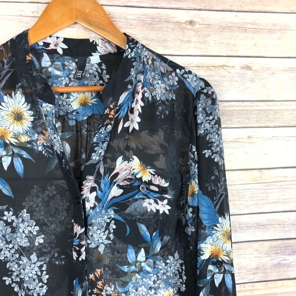 Stitch Fix Kut from the Kloth Sinclair Floral Top - Picture 2 of 7